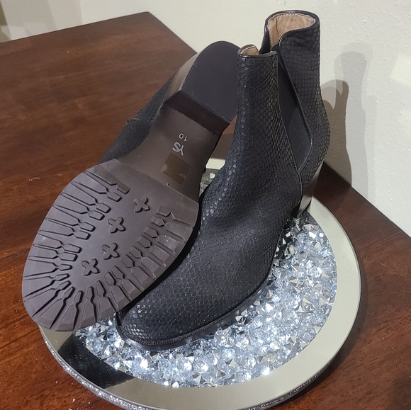 Slip on BOOTIES - Picture 2 of 4